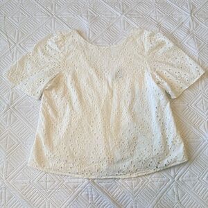 Banana Republic Eyelet Top Size Small In White